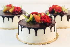 Tort śmietanowo-czekoladowy