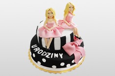 Piętrowy tort urodzinowy