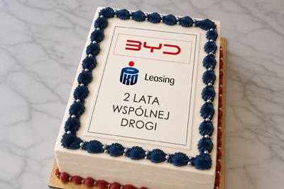 Tort firmowy z logo Tort firmowy z logo
