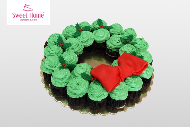 Świąteczny tort z muffin Świąteczny tort z muffin