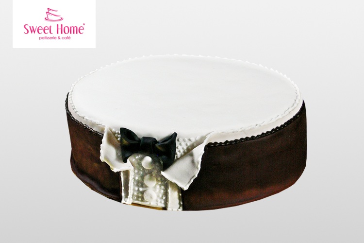 Tort weselny - on we fraku Tort weselny - on we fraku